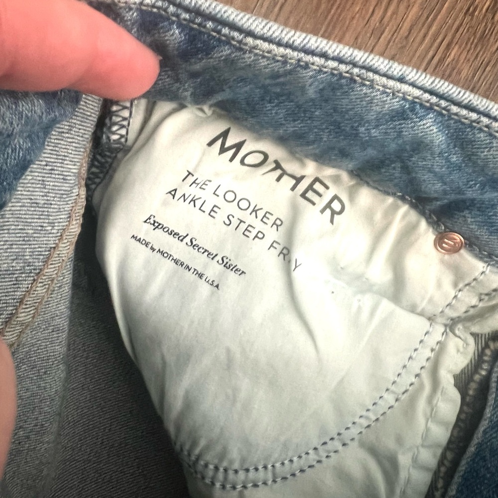 🍄SOLD🍄 MOTHER The Looker Ankle Step Fray Jeans - Picture 4 of 7
